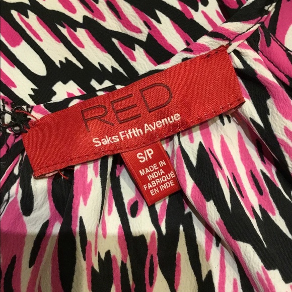 ❤️ RED SAKS FIFTH AVENUE DRESS NWOT SIZE  S-P - Picture 8 of 8